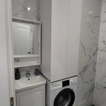 Lulaj's Coastal Flats A * Vlorë