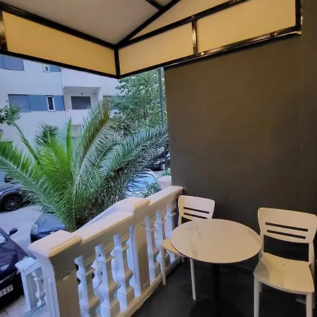 Lulaj's Coastal Flats A *